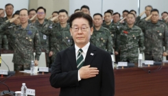 李대통령 "전작권 회복 노력해야"…조성현 대령 만나 "한 번 보고 싶었다"