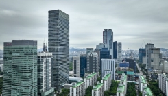 금융사옥 새 단장…규제풀고 돈 몰리자 여의도 스카이라인 변신