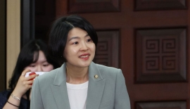 '가짜 의사' AI광고 규제 사각지대 파고든 '의사 출신' 한지아 의원