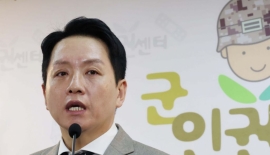 갑질 의혹 수도군단장, 직무정지 위한 분리파견 "부적절사안 확인"