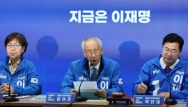 윤여준 "反명은 빅텐트가 아니라 빈텐트, 찢어진 텐트일 뿐"