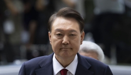 尹 위해 '따뜻한 영치금' 모금?…與 "재산 75억인데, 후안무치"