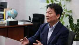안철수 "尹 치받으려다 참아…탄핵 후 의원들과 편해져"[국힘 당권주자 인터뷰]