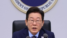 휴가 마친 李대통령 앞에 놓인 'APEC·관세협상 그리고 부동산'