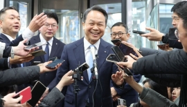 신한금융 진옥동 회장 연임 성공…"재임 중 경영능력 입증"