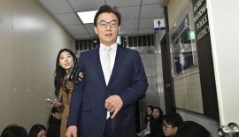 "어떤 금품수수도 없었다" 경찰 출석 전재수, 통일교 의혹 전면부인