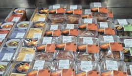 "Pork Ribs and Namul": Now on the Parisian Dinner Table