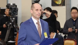 경찰, 쿠팡 로저스 대표에 소환 통보…피고발인 조사 방침