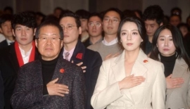 홍준표 "인성이…" vs 배현진 "돼지 눈엔 돼지만"