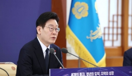 [폴폴뉴스]이혜훈 논란에도 李대통령 지지율 60%유지…민주-혁신당 합당엔 부정 여론 