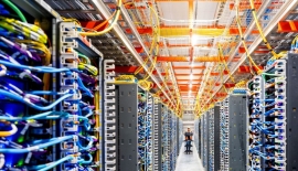 [주末머니]데이터센터 연결, '전기'에서 '빛'으로 바뀐다