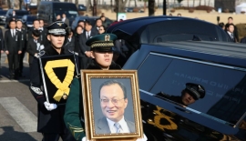 눈물 속 이해찬 영결식 엄수…"민주주의도, 대한민국도 이해찬에 빚져"