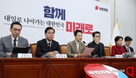 장동혁 "李 정부, 기업 손발묶고 호통…조폭이 보호세 걷는 꼴"