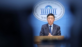 '합당' 넘어서니 '靑 당무 개입' 논란…강득구 "심려끼쳐 죄송"