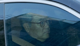 경찰, '대통령실 PC 초기화' 정진석 피의자 소환