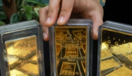 전쟁보다 무서운 인플레, 겁에 질린 '금은동'