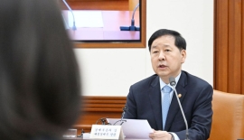 정부, 과천 경마장·태릉 골프장 부지 주택공급 1년 앞당긴다 