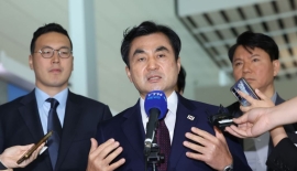 안규백 장관, 미 해군장관 대행 만나 핵잠 지지 당부