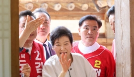 소환된 '선거의 女王' 박근혜…당내선 보수결집 기대감