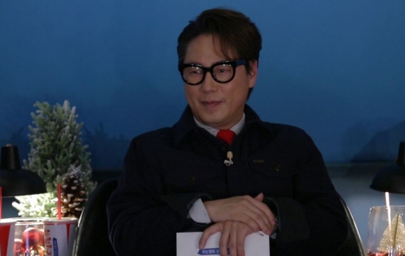 '윤종신'이 연말 공연 취소하고 벌인 일…"세계 최초 취소쇼"