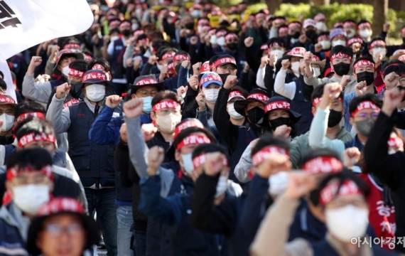 '착취적 하도급' 끊는다…공공부문 도급 구조개편 왜 나왔나