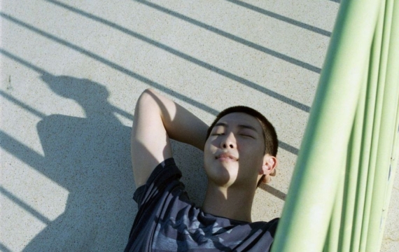 BTS RM '로스트'로 '샤크 뮤비 어워즈' 3관왕