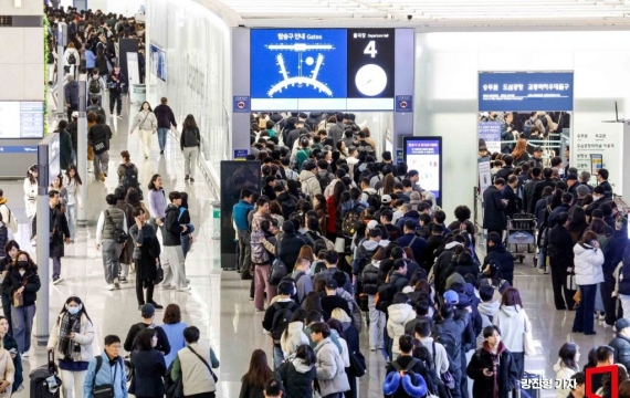 [K스타 출국 전쟁②]황제경호, 스타갑질?문제는 '팔이피플'