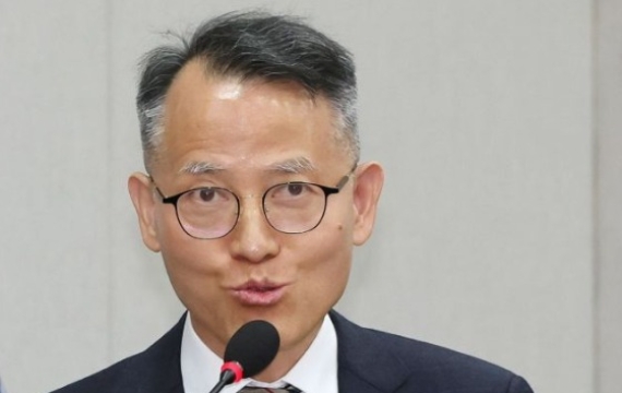 최상목, 이충상 인권위 상임위원 사표 수리