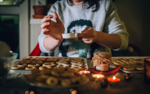 "외식비 오르고 식당 예약 어렵고"…요즘 연말 모임 장소로 뜨는 '이곳'