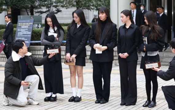 뉴진스 '독자활동 금지' 유지…고법, 어도어가 이긴 가처분 인정
