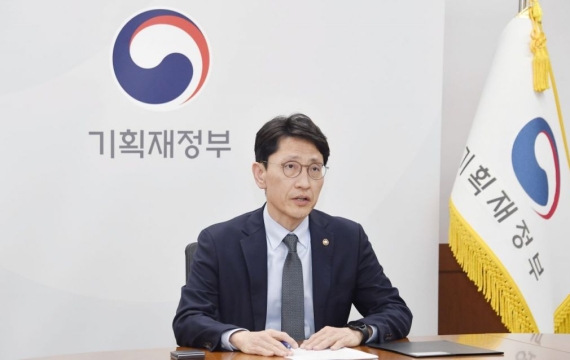 기재차관 "韓 경제시스템 정상…국채시장 개방, 투자확대 이어갈 것"