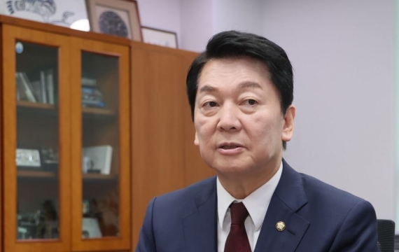 안철수 "李대통령 아파트, 현금 27억 있는 슈퍼리치만 구매 가능"