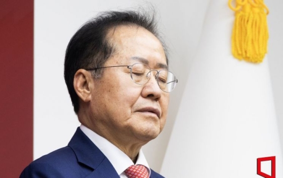 美 체류 홍준표 "30년 전 노무현 따라 민주당 갔더라면…대선 끝나면 돌아갈 것"