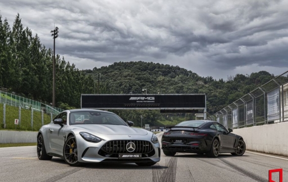 [타볼레오]10년 만에 돌아온 야수…'메르세데스-AMG GT 55'