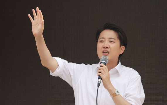 이준석 “독재 기도하는 이재명 막아세우겠다”