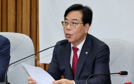 국민의힘, '혁신위' 두고 충돌…宋 "개혁 논의" 金 "차기 지도부 몫"