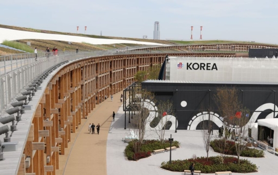 "도쿄디즈니랜드 방문객 2배"…오사카엑스포 관람객 최고 기록