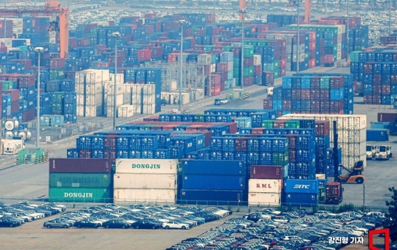 생산·소비·투자 6개월 만에 '트리플 상승'…1분기 생산 17분기 만에 최대폭 상승