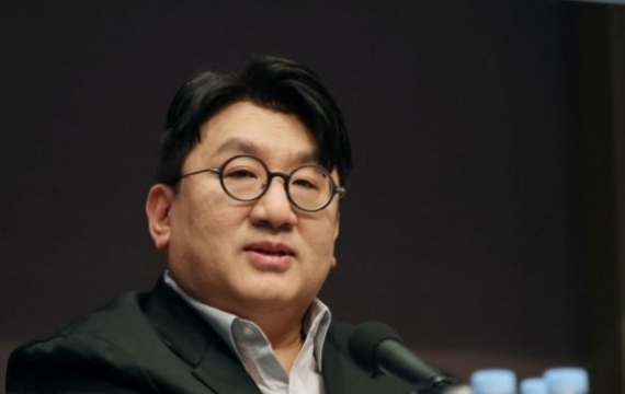 금융당국, 방시혁 고발 방침…하이브 "상장 법률 준수 충실히 소명"