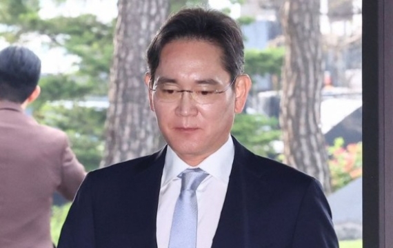 이재용, 美 선밸리 콘퍼런스 마치고 귀국…"하반기 열심히 하겠다"