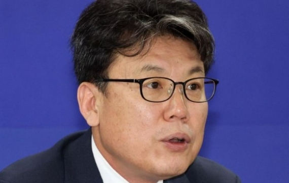 진성준, 주식 양도세 대두주 기준 재검토 방침에 반기…"세입기반 확보해야"