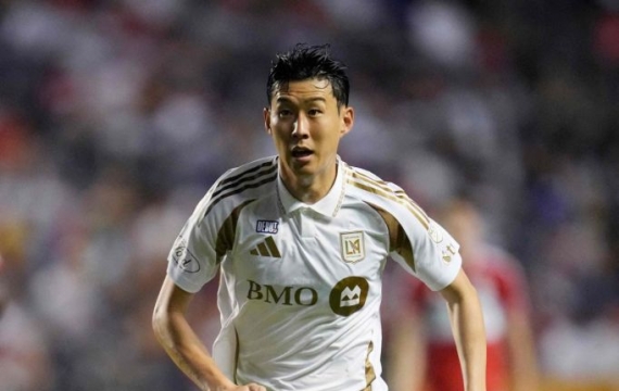 손흥민 교체출전해 LAFC 데뷔…동점 페널티긱 유도