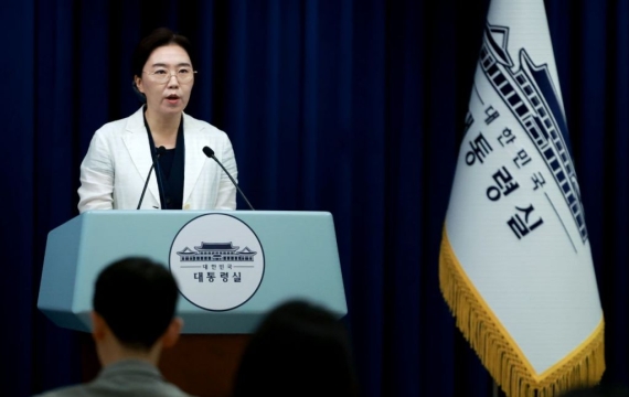 대통령실 "국민임명식에 文 내외, 盧 유가족 참석"
