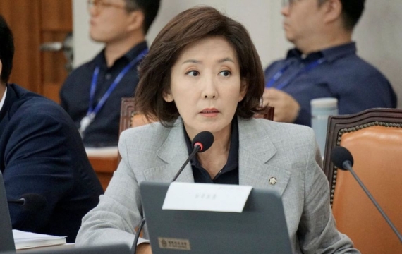나경원 "'실명위험' 尹 진료 때 전자발찌·수갑 착용…정치보복 끝판"