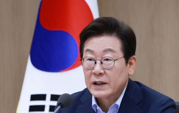李대통령, 與의원 초청 오찬…정기국회 앞두고 개혁 의지 결집