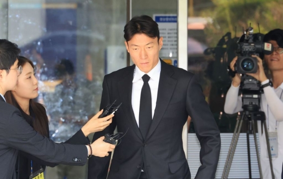 대한축구협회, 황의조 준 영구제명 조치…국내서 선수·지도자 활동 불가