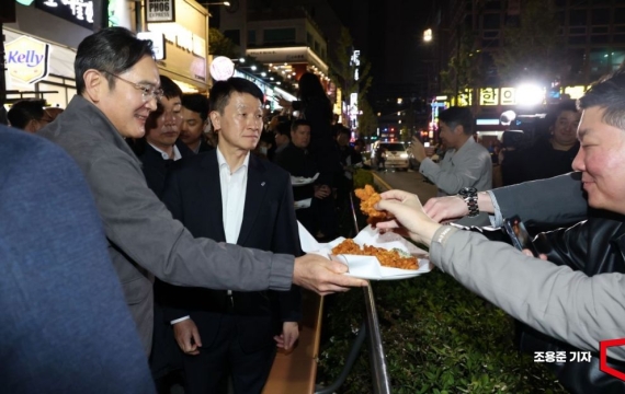 세계인 입맛 사로잡은 'K-푸드' 1위는 '한국식 치킨'