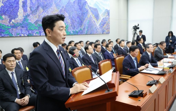 강훈식 "李정부 맨바닥서 출범…前정부서 물려받은 건 복합위기"