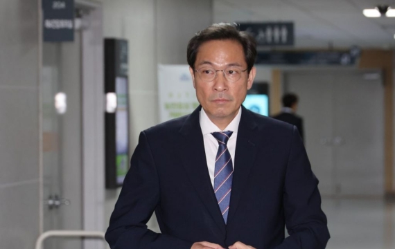 Woo Sangho: "We Want Nam Wook, Kim Manbae, and Yoo Donggyu Ruined... Why Would We Politically Intervene to Help Them?"