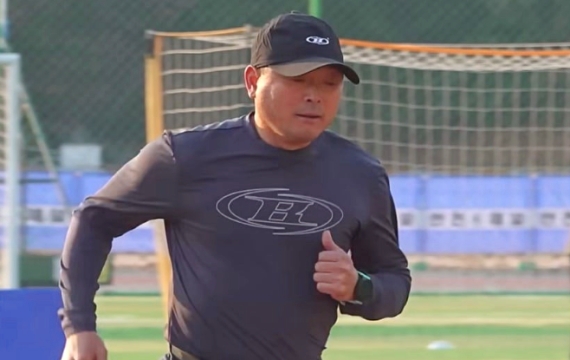 "진짜 기적같은 일"…걷기조차 힘들었던 이봉주, 22분30초만에 5㎞ 완주